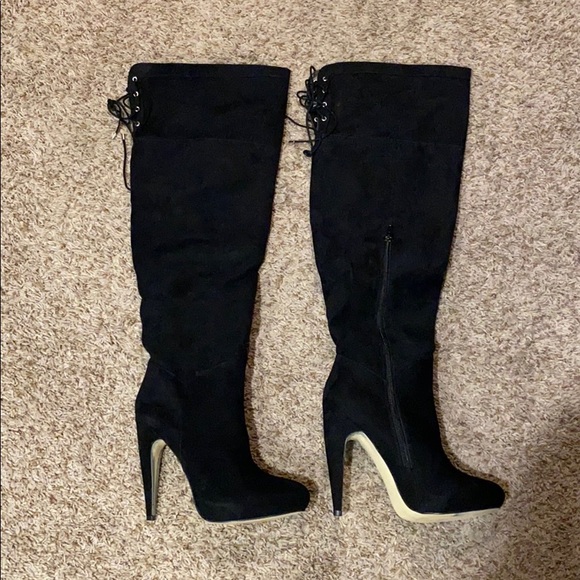 JustFab Bellavance Boots - Picture 5 of 11